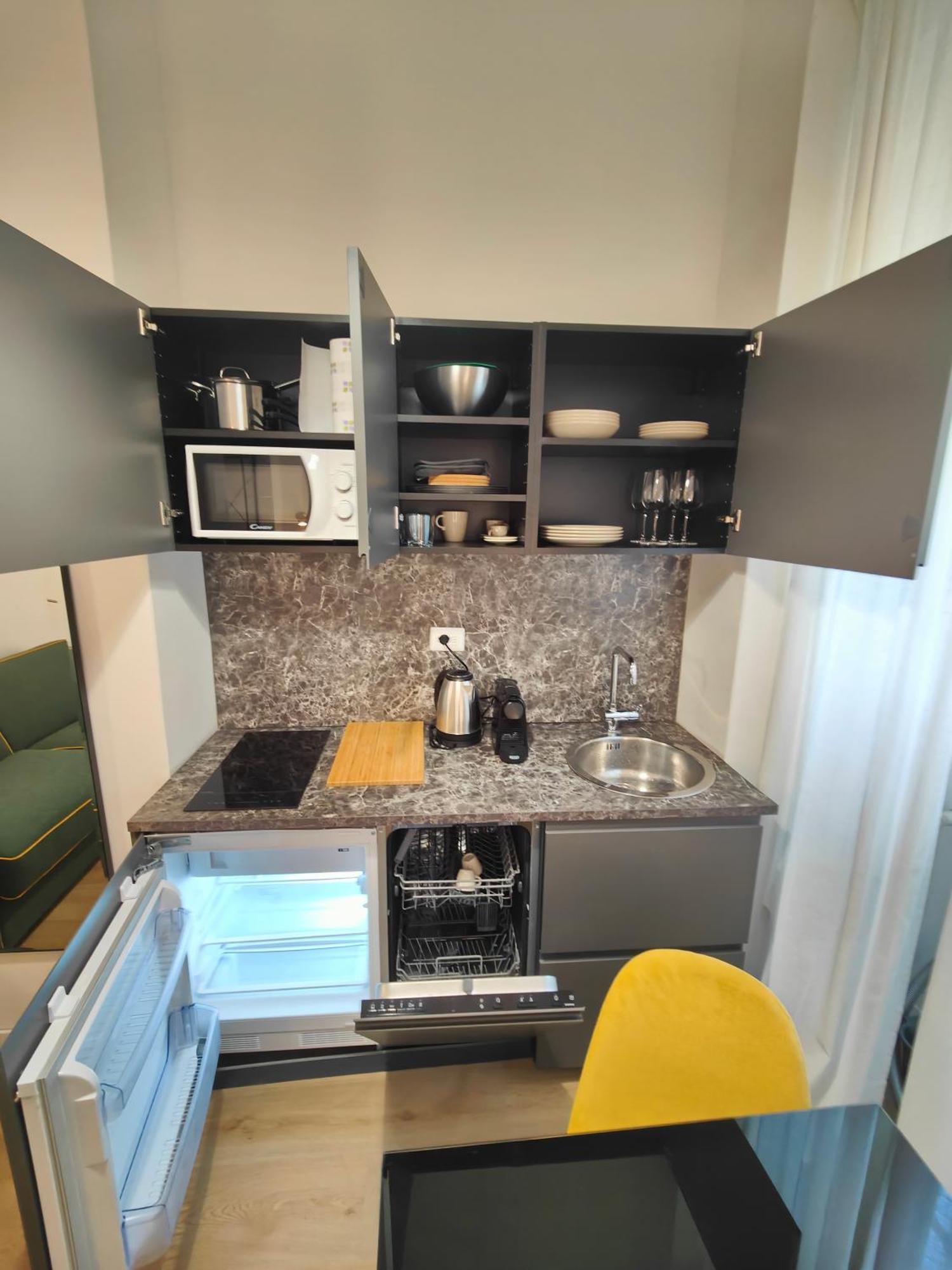 Apartment Cortivo - Beatrice D'este 44 - Bocconi Milan